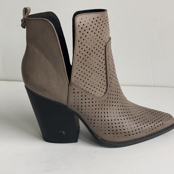 Qupid Mesh V Cut bootie faux leather closed pointy toe side cut 4” dark taupe - Picture 13 of 16